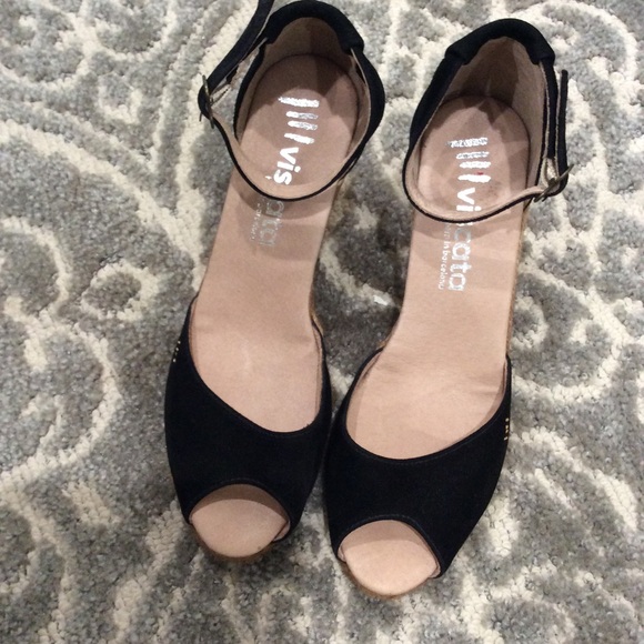 viscata Shoes - Viscata black wedges